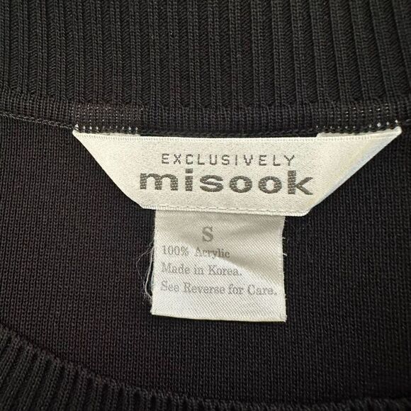 Exclusively MISOOK Black  Round Neck Acrylic Knit Short Sleeve Blouse sz small - Picture 5 of 7